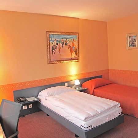 Hotel Comedie Geneva Bagian luar foto