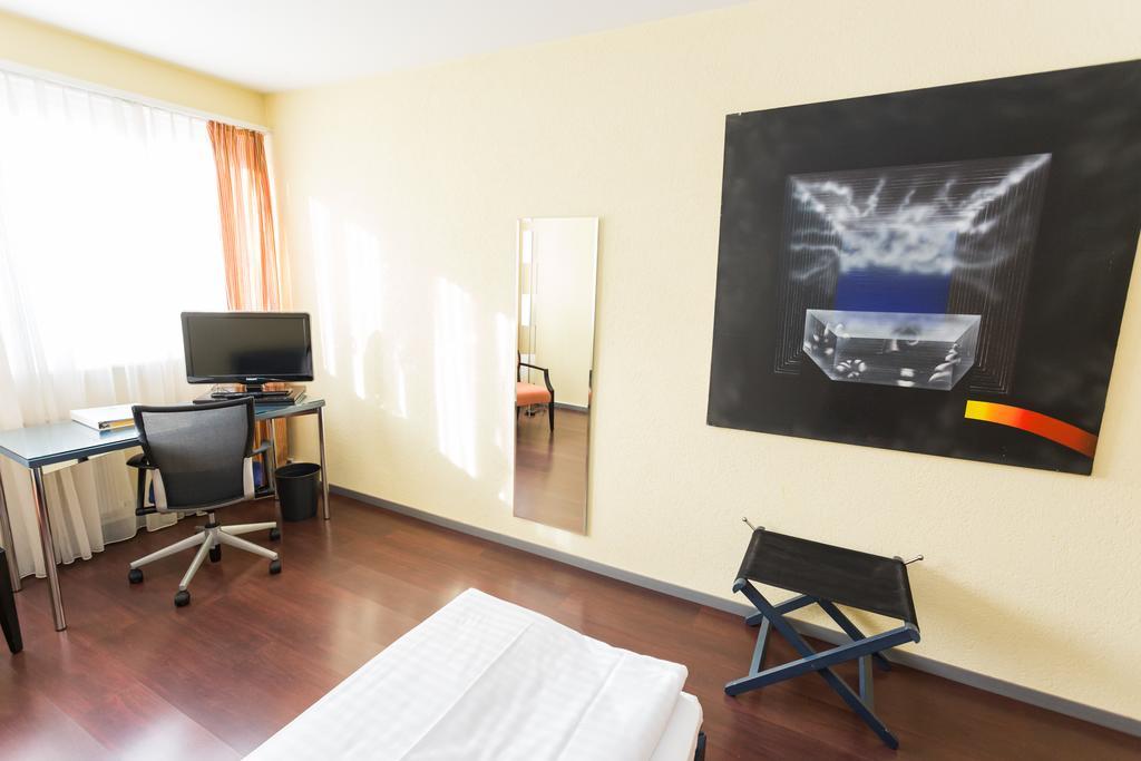 Hotel Comedie Geneva Bagian luar foto